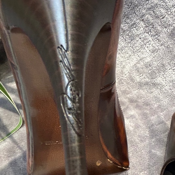 Donald J. Pliner Patent Leather Sari Heels - Picture 8 of 9